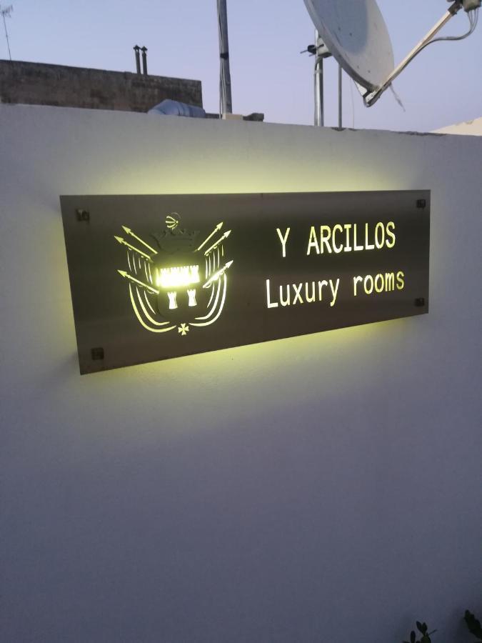 Y Arcillos Luxury Rooms Cin Ito75O35B4Ooo468O2 레체 외부 사진